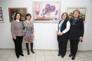 Nil&uuml;fer resim grubu h&uuml;nerlerini sergiledi