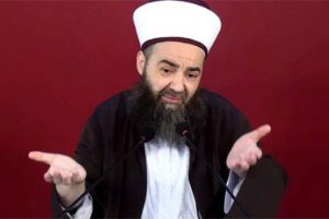 C&uuml;bbeli Ahmet Hoca'yı &ccedil;ıldırttılar