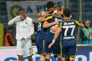 Fenerbah&ccedil;e Kaşımpaşa'yı 3-0 mağlup etti