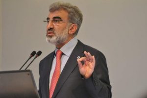 "Yeni T&uuml;rkiye'de herkes kendine &ccedil;eki d&uuml;zen vermeli"