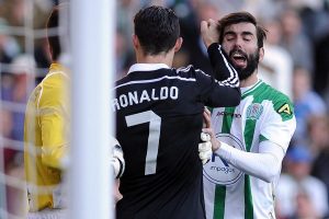 Ronaldo &ccedil;ıldırdı! Real 3 puanı zor kurtardı!