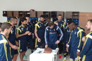 Serdar Kesimal'a doğum g&uuml;n&uuml; s&uuml;rprizi