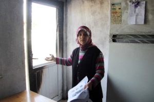 Elektrik dağıtım şirketine olan &ouml;fkesini şiire d&ouml;kt&uuml;