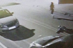 "3 kez otomobille ezip &uuml;zerinden ge&ccedil;tiler"