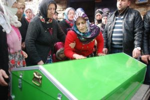 Yunus'unun y&uuml;z&uuml;ne son kez baktı