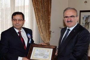 Karaloğlu: G&uuml;mr&uuml;k &ccedil;alışanlarına &ccedil;ok iş d&uuml;ş&uuml;yor
