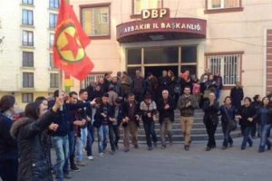 10 binler sokağa d&ouml;k&uuml;ld&uuml;