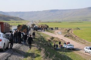 &Ouml;ğretmen aracı ile zırhlı ara&ccedil; &ccedil;arpıştı
