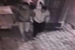 Polis, her yerde bu iki kişiyi arıyor