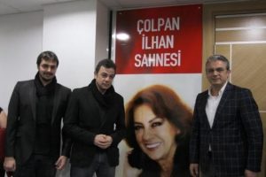 Usta oyuncunun adı &ouml;l&uuml;ms&uuml;zleştirildi!