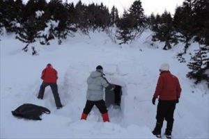 Dağcılardan Uludağ'a kutup evleri