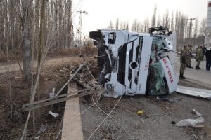Trafik canavarının acı bilan&ccedil;osu: 324 &ouml;l&uuml;