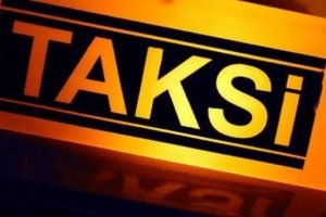 Arkadaşını &ouml;ld&uuml;r&uuml;p, cesedini taksiciye taşıttı