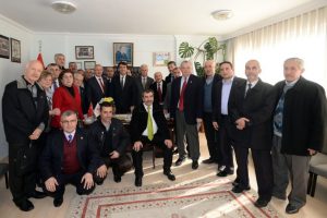 Osmangazili muhtarlar Başkan D&uuml;ndar ile g&ouml;r&uuml;şt&uuml;