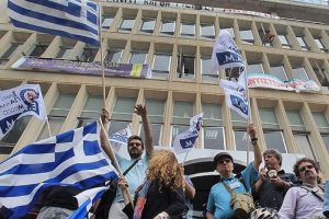 "Yunanistan'ı yine AB kurtaracak"