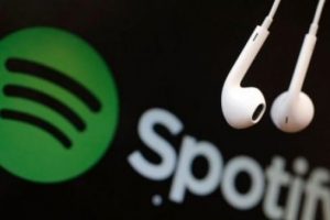 Online m&uuml;zik servisleri korsanı bitirmek &uuml;zere