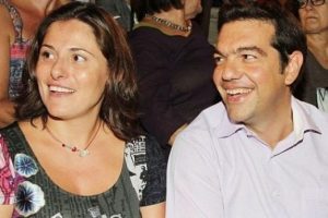 Yunanistan şimdi de nikahsız first lady'yi tartışıyor