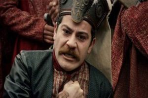 Taksici &uuml;nl&uuml; oyuncunun bacağını kırdı