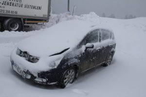Uludağ'daki &ouml;ld&uuml;ren kazada lastik şoku