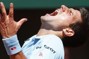 Djokovic yarı finalde