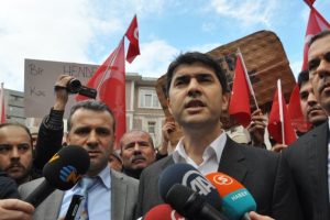Eski şube m&uuml;d&uuml;r yardımcısı da teslim oldu