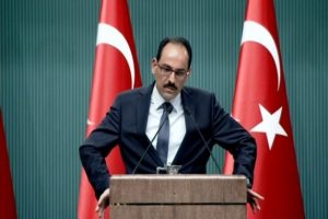 İlk toplantıda Kılı&ccedil;daroğlu'nun gafını eleştirdi