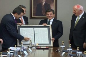Başbakan'ı mutlu eden hediye