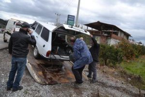 &Ccedil;alışma yapılan yolda kaza: 1 yaralı
