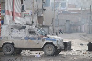 Cizre'de bir polis tutuklandı