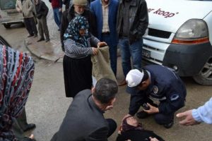 Bursa'da trafik kazasında kadın dayanışması