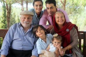 K&uuml;&ccedil;&uuml;k Ağa'da şok olay! Seti terk etti!