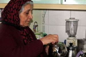 &Ccedil;ay demlediğine pişman oldu