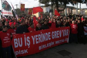 Bursa'da metal iş&ccedil;ileri şalter indirdi!
