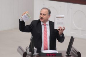 '&Ccedil;evre dostu bloknot' Meclis'i karıştırdı
