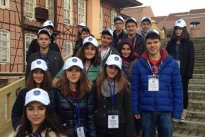 G&ouml;n&uuml;ll&uuml; turizm el&ccedil;ileri kışın da sahada