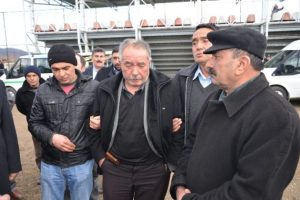 Şehit babasının y&uuml;rek yakan feryadı