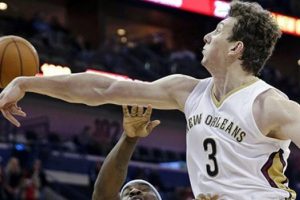 Pelicans evinde vuruldu!