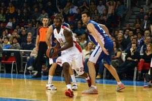 Anadolu Efes Eueoleague'de galip
