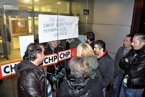 CHP İstanbul İl Başkanlığı binasında eylem