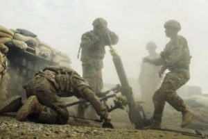 Afgan askeri 3 ABD'li sivili &ouml;ld&uuml;rd&uuml;!