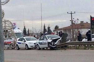 Bursa'da film gibi kovalamacada kaza! 2 polis yaralandı!