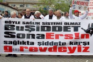 Bursa'da sağlık&ccedil;ıların 'şiddet'li isyanı!