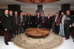 Bozbey Nil&uuml;ferli muhtarlarla buluştu