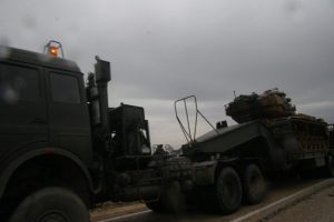 Tanklar Suriye sınırında