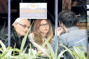 Burçin Terzioğlu İlker Kaleli'yi babasıyla tanıştırdı...