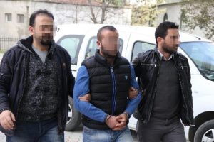 &Uuml;zerinden tam 779 adet uyuşturucu hap &ccedil;ıktı