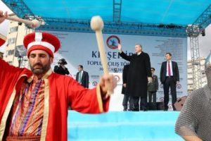 Cumhurbaşkanı yeni Anayasa i&ccedil;in oy istedi