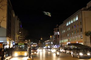 Bursa'da etkili olan lodos hayatı olumsuz etkiliyor