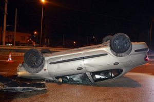 Bursa'da feci kaza ucuz atlatıldı! 2 yaralı...