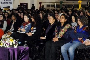 Devrimci kadınların g&uuml;ndemi: "&Ouml;calan"